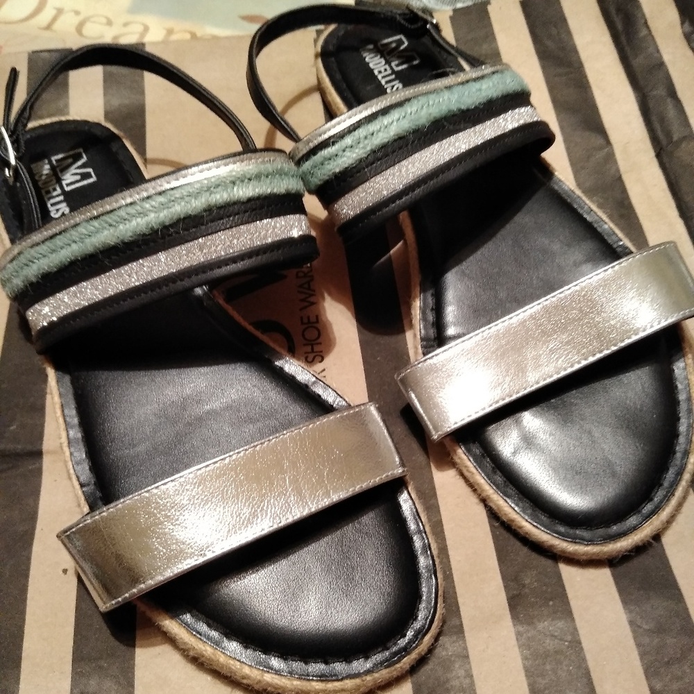 Used sandals but still in good shape